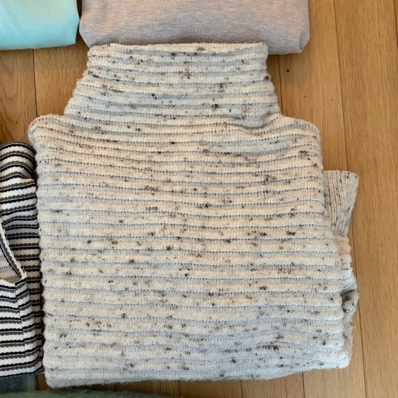 Madewell Women's Sweater Collection - Cream, Mint, Gray, Green - Picture 4 of 5